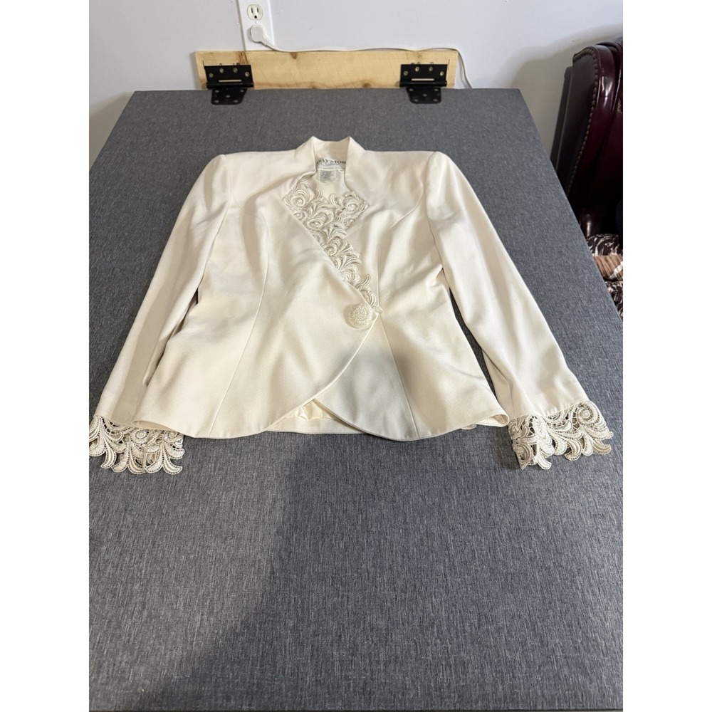 Vintage Daymor Couture Women's Cream White Crossover Lace Detail Jacket Sz 8